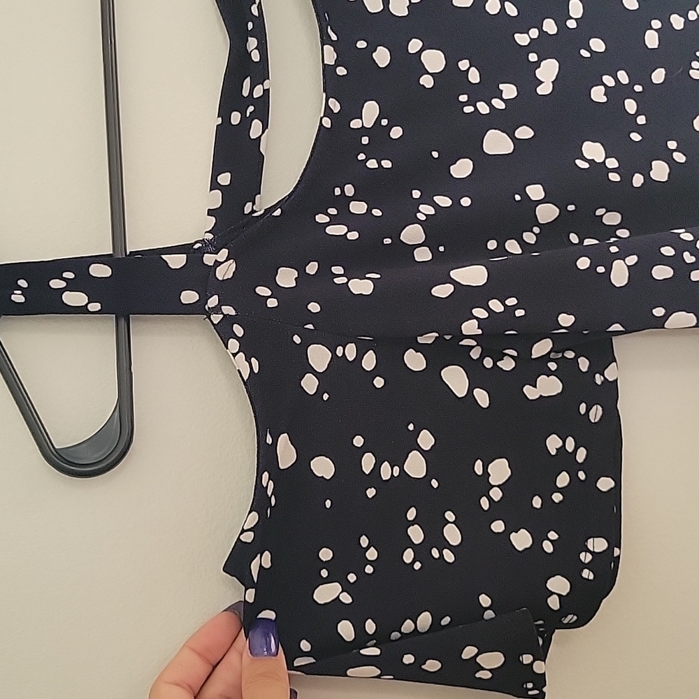 Cold Shoulder Top - Picture 3 of 4